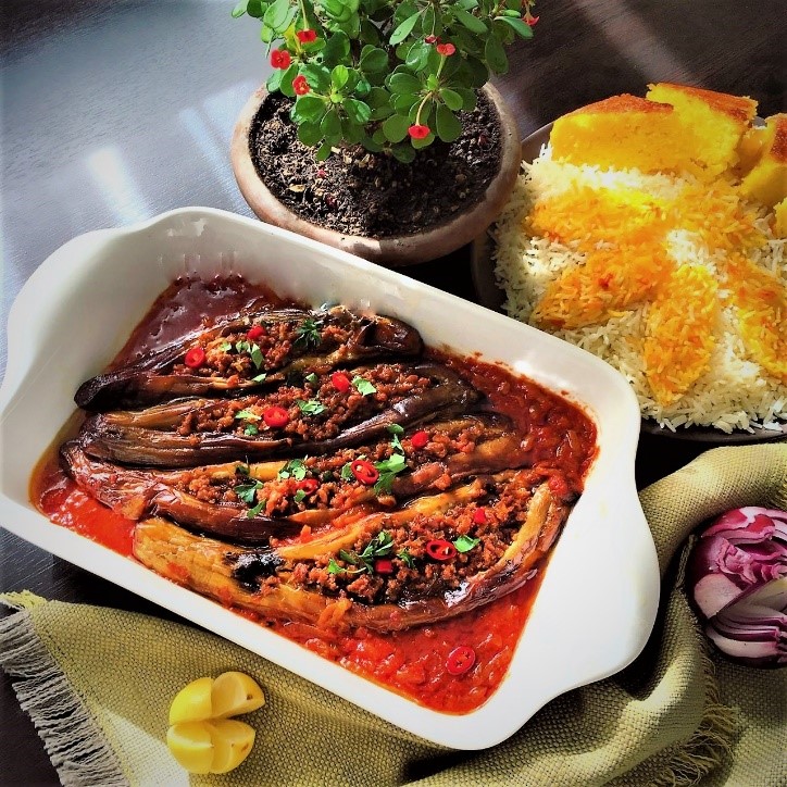طرز تهیه بادمجان شکم پر